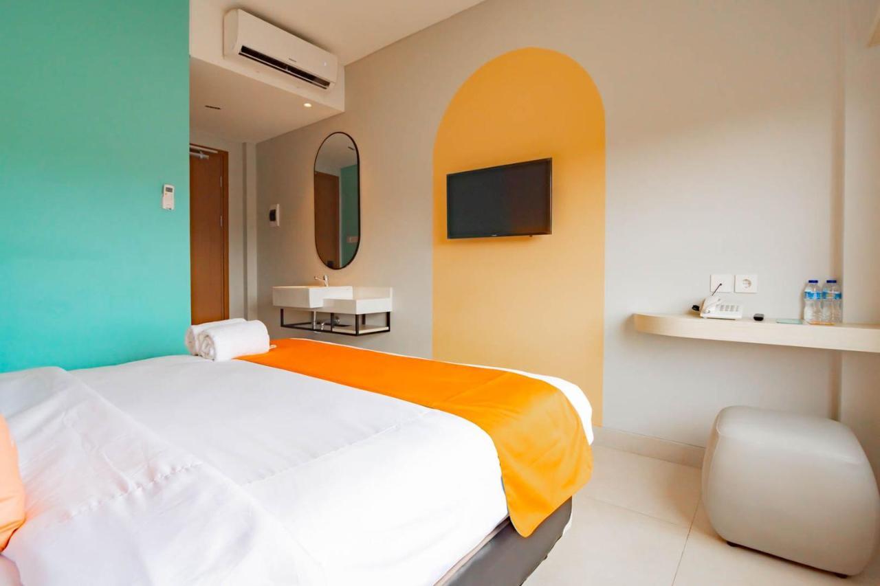 Sans Hotel Alexander Bandung Exterior photo