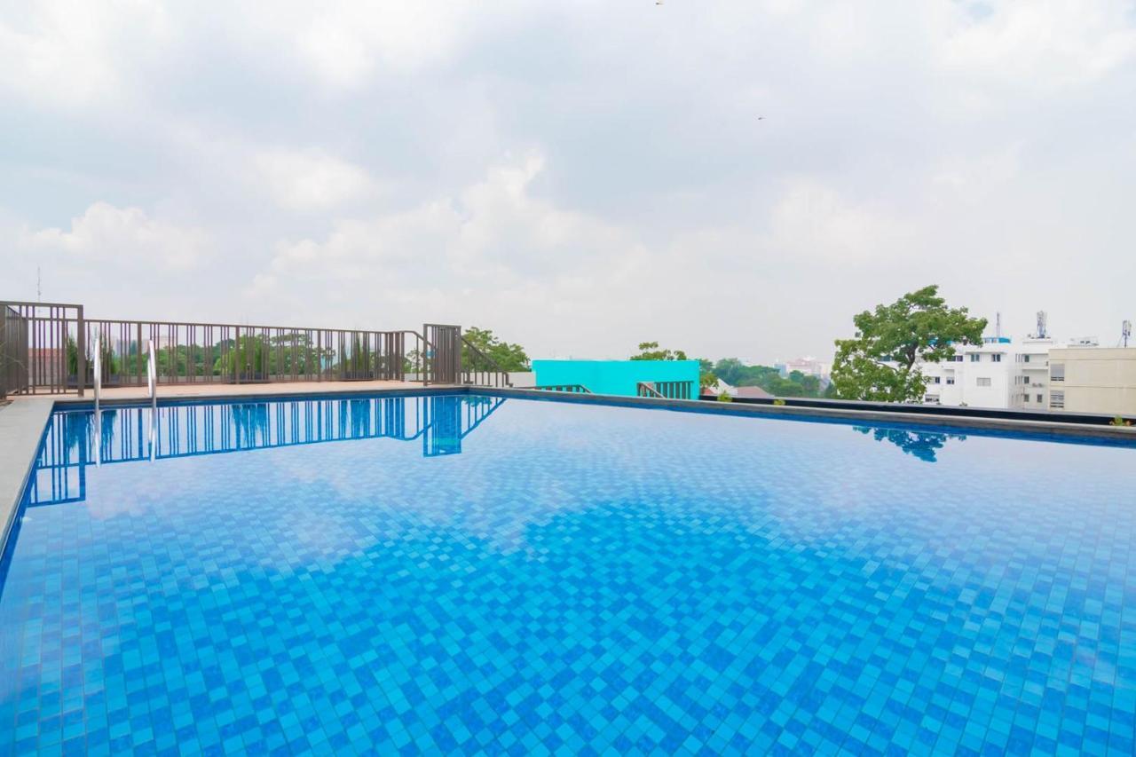 Sans Hotel Alexander Bandung Exterior photo